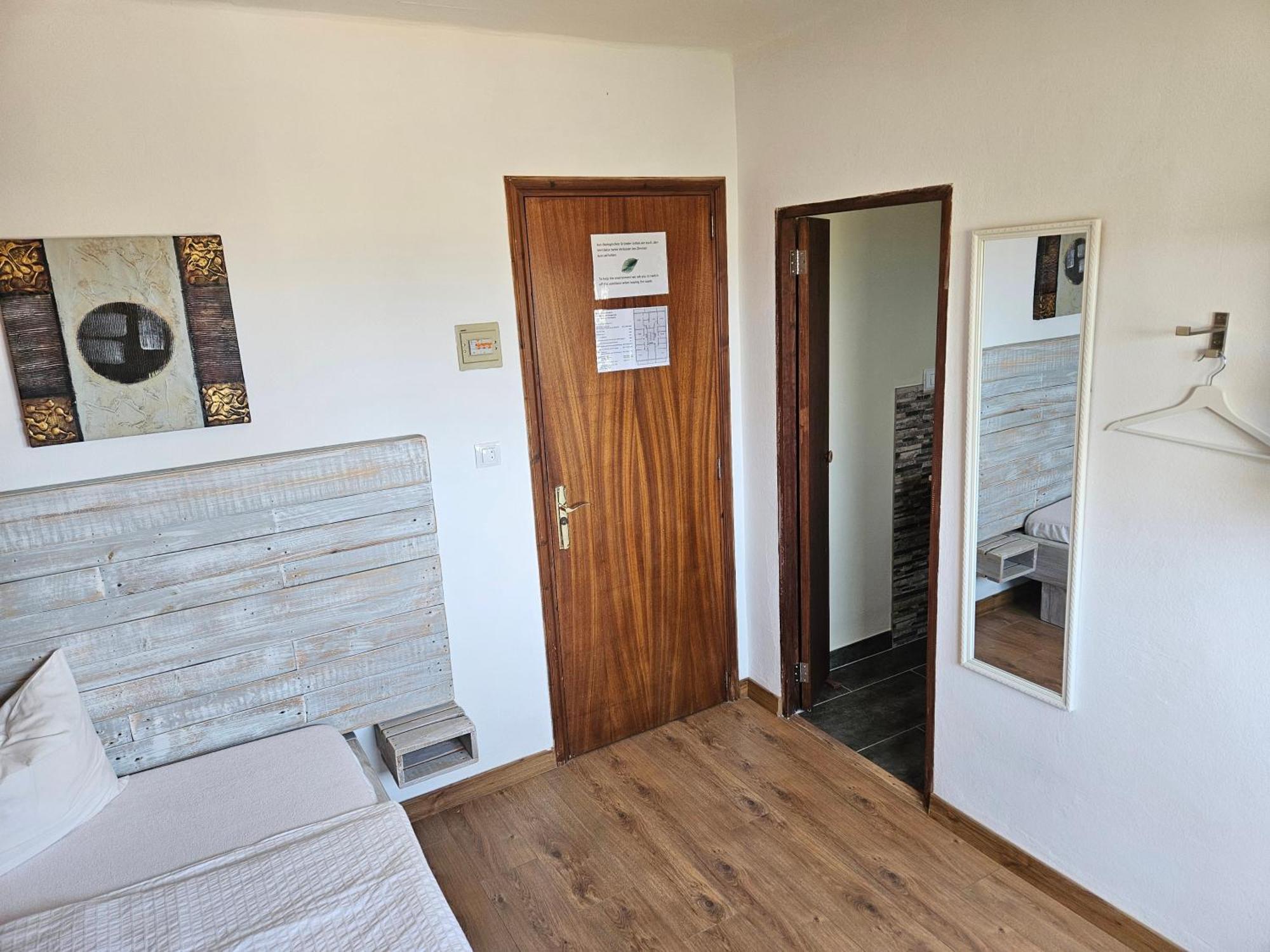 Seven Hostal Cala Millor  Exterior photo